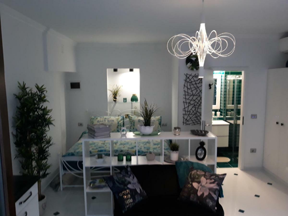 Apartments Paris Umag Zewnętrze zdjęcie