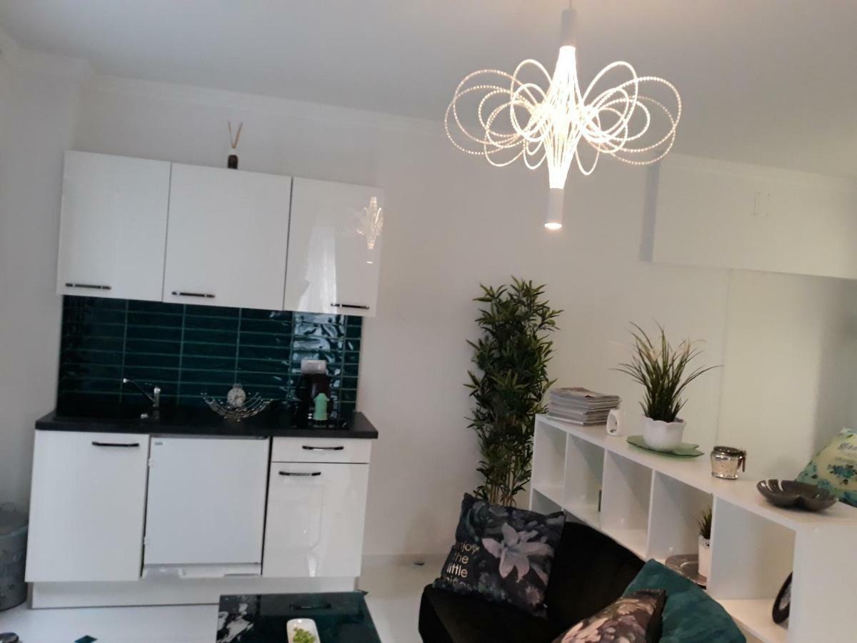Apartments Paris Umag Zewnętrze zdjęcie